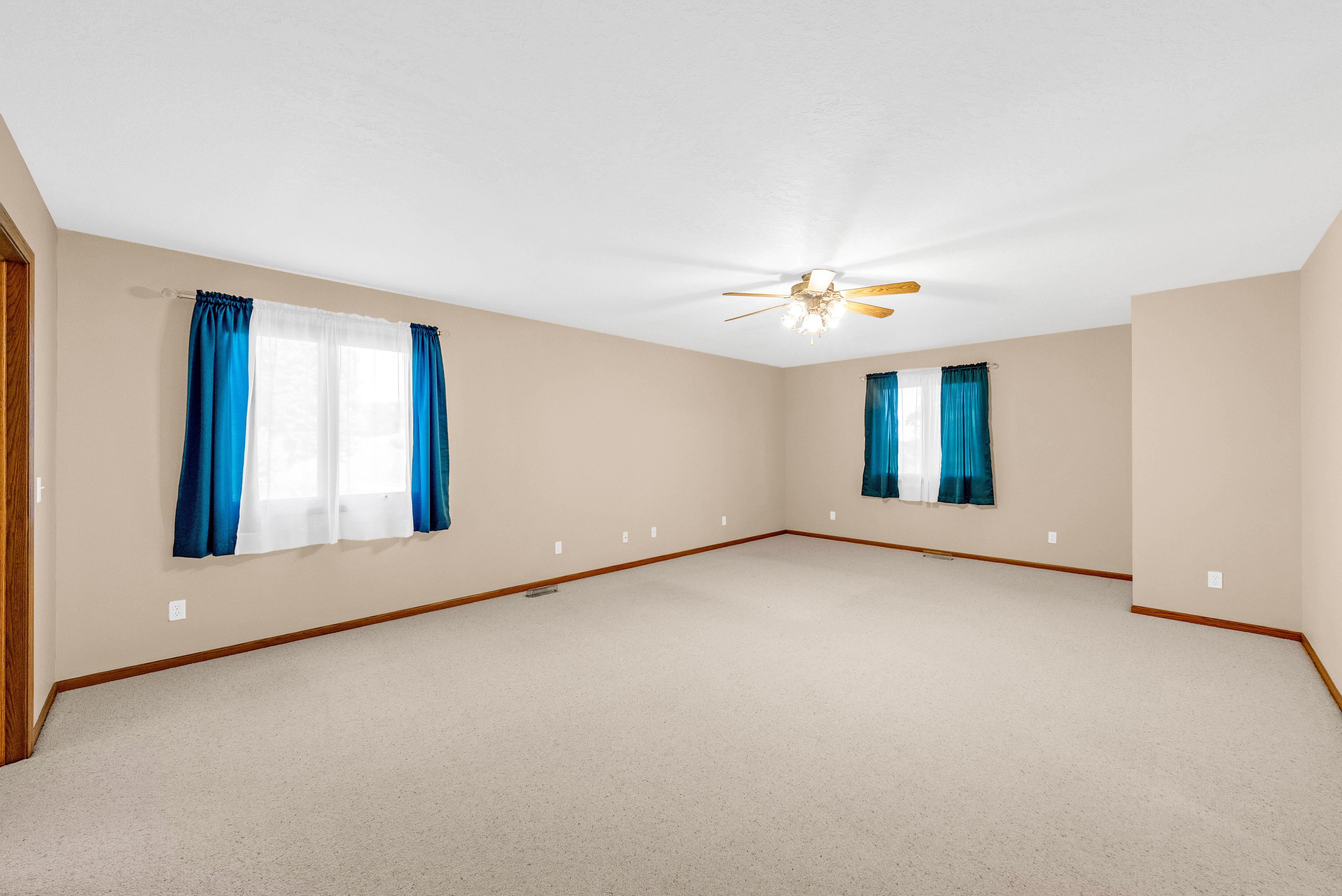 Listing Photo: 15329 Kennedy St, Indianola, IA 50125-15